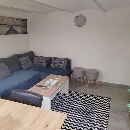 Apartment Joli Rez De Jardin *