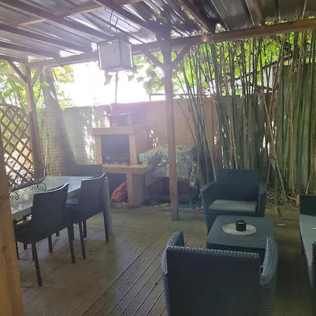 Joli Rez De Jardin Apartman *