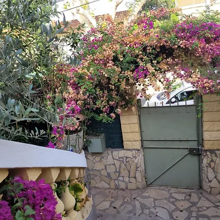Joli Rez De Jardin * لا سين سور مير
