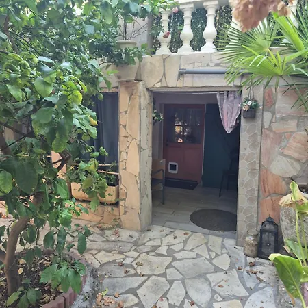 Joli Rez De Jardin Apartment La Seyne-sur-Mer